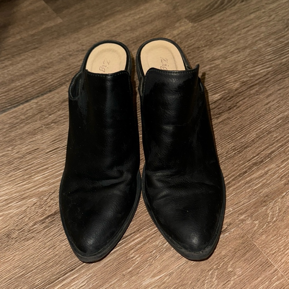 Black heeled mules